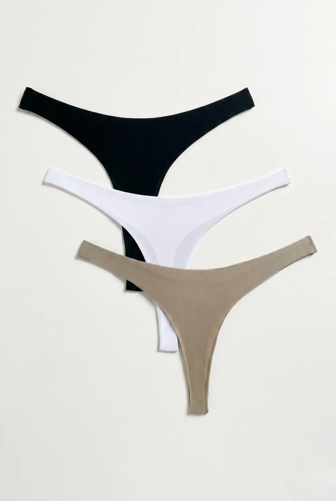 Kadın Basic Dikişsiz String Külot 3’lü Paket