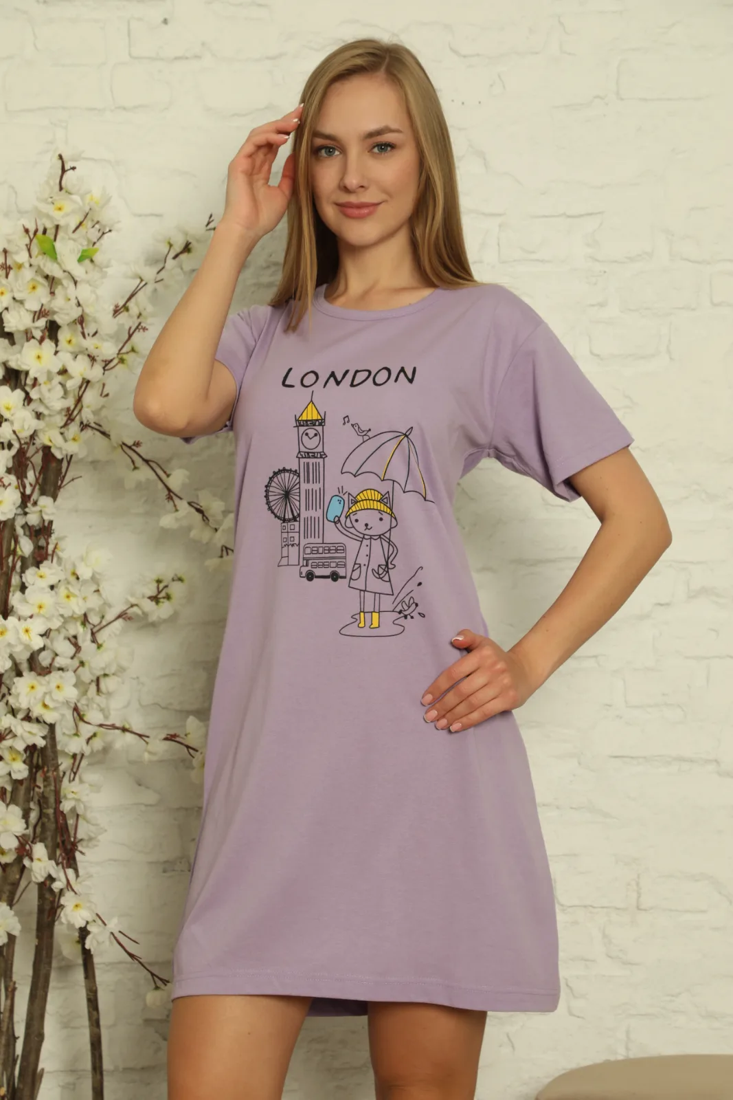 Kadın London Baskılı Kısa Kollu Rahat Kesim Gecelik